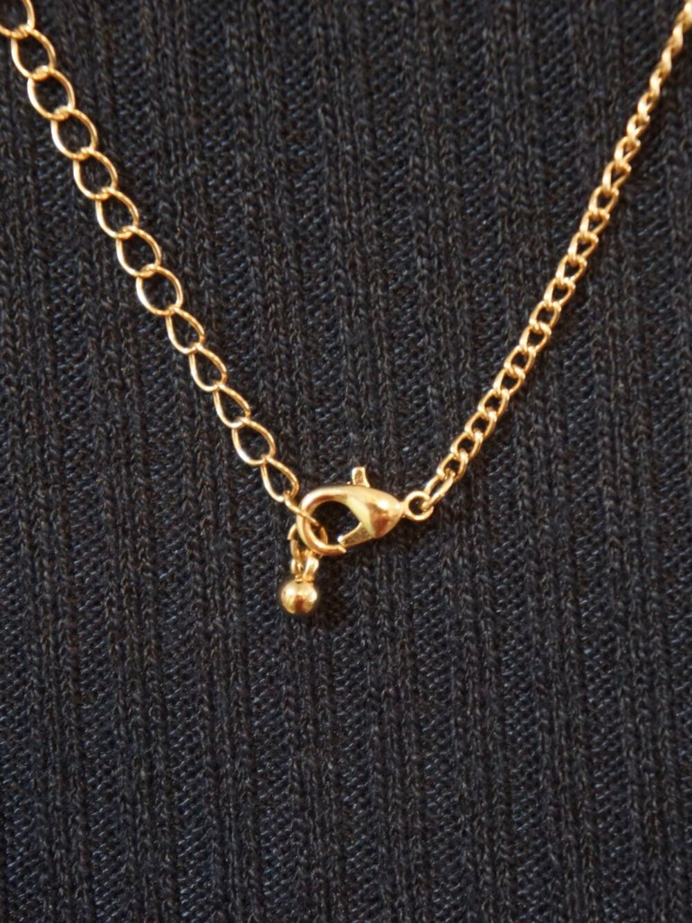 Betsey Johnson Rainbow Unicorn Hidden "Believe" Locket Necklace Gold Tone - Picture 4 of 6
